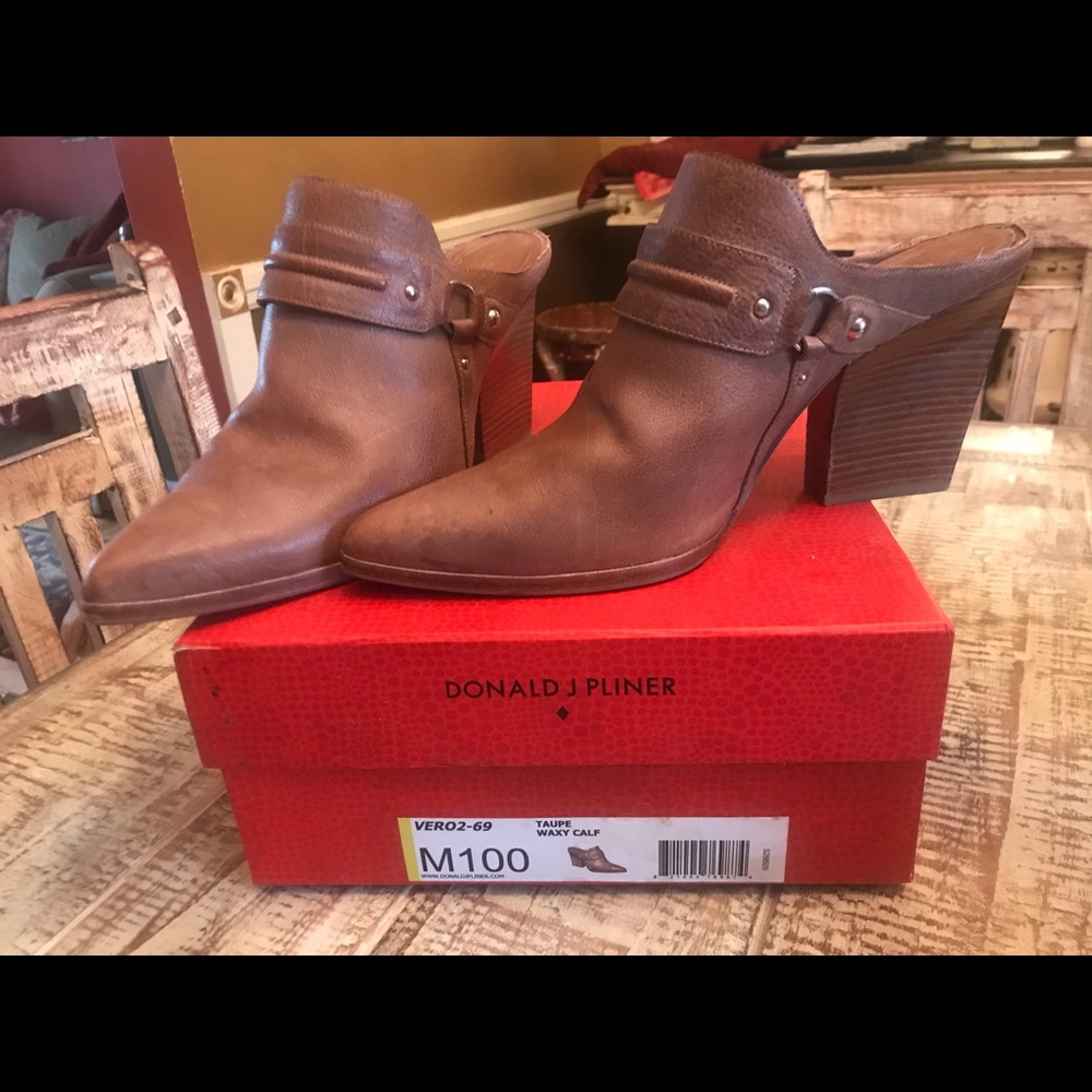 Donald Pliner mule shoe boot